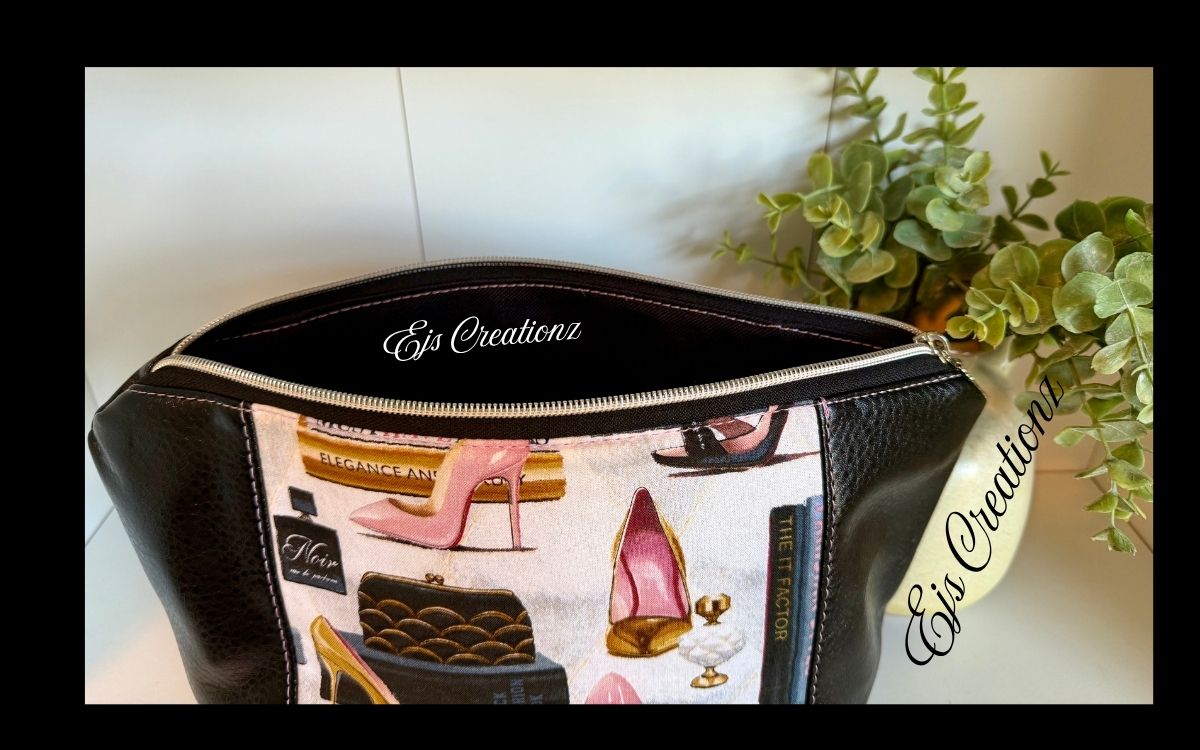 Glamour Couture Make Up Bag