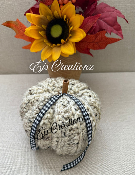 CROCHETED PUMPKINS