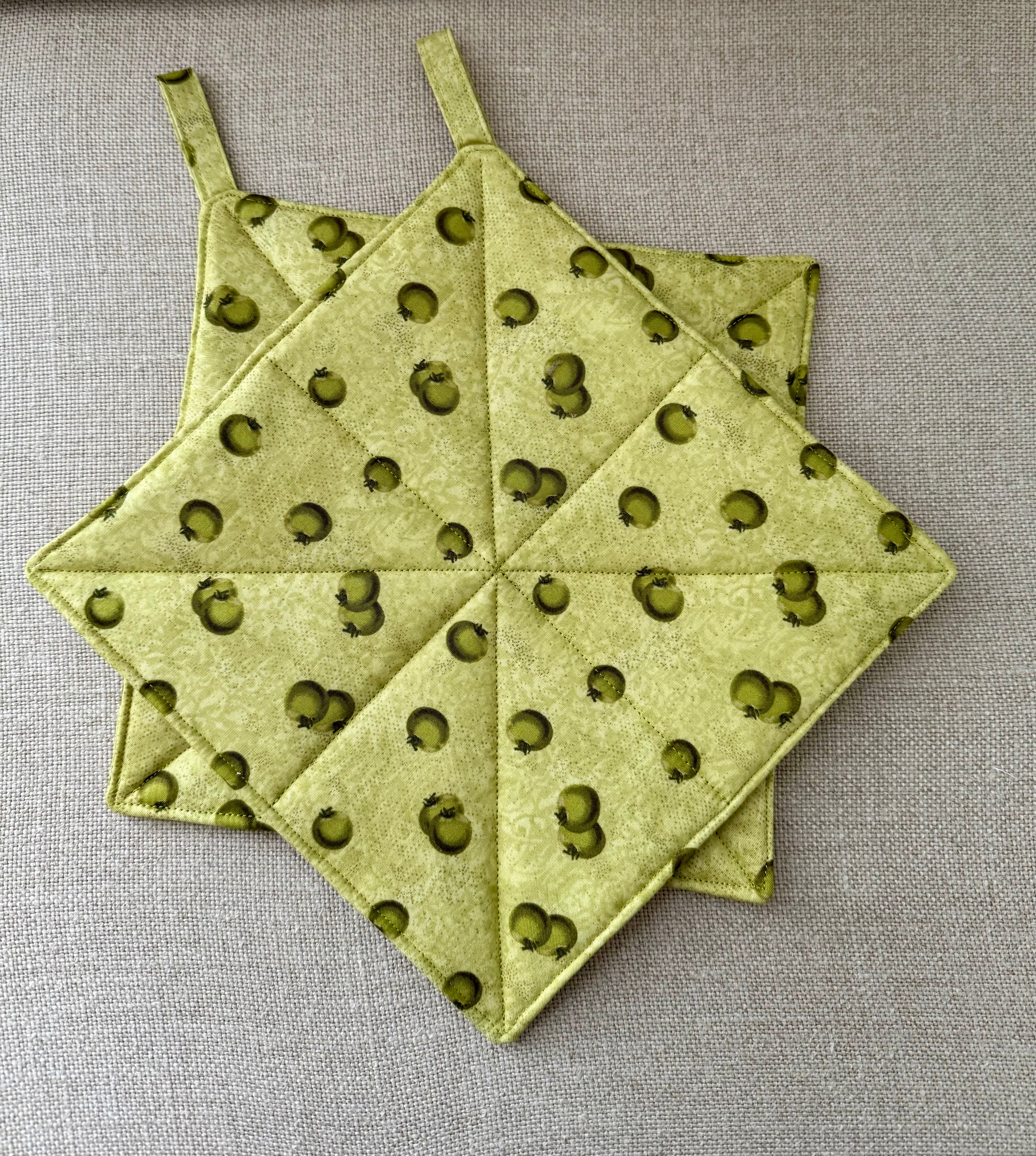 Delicious Green Apples~ Quilted Handmade~  Pot Holder