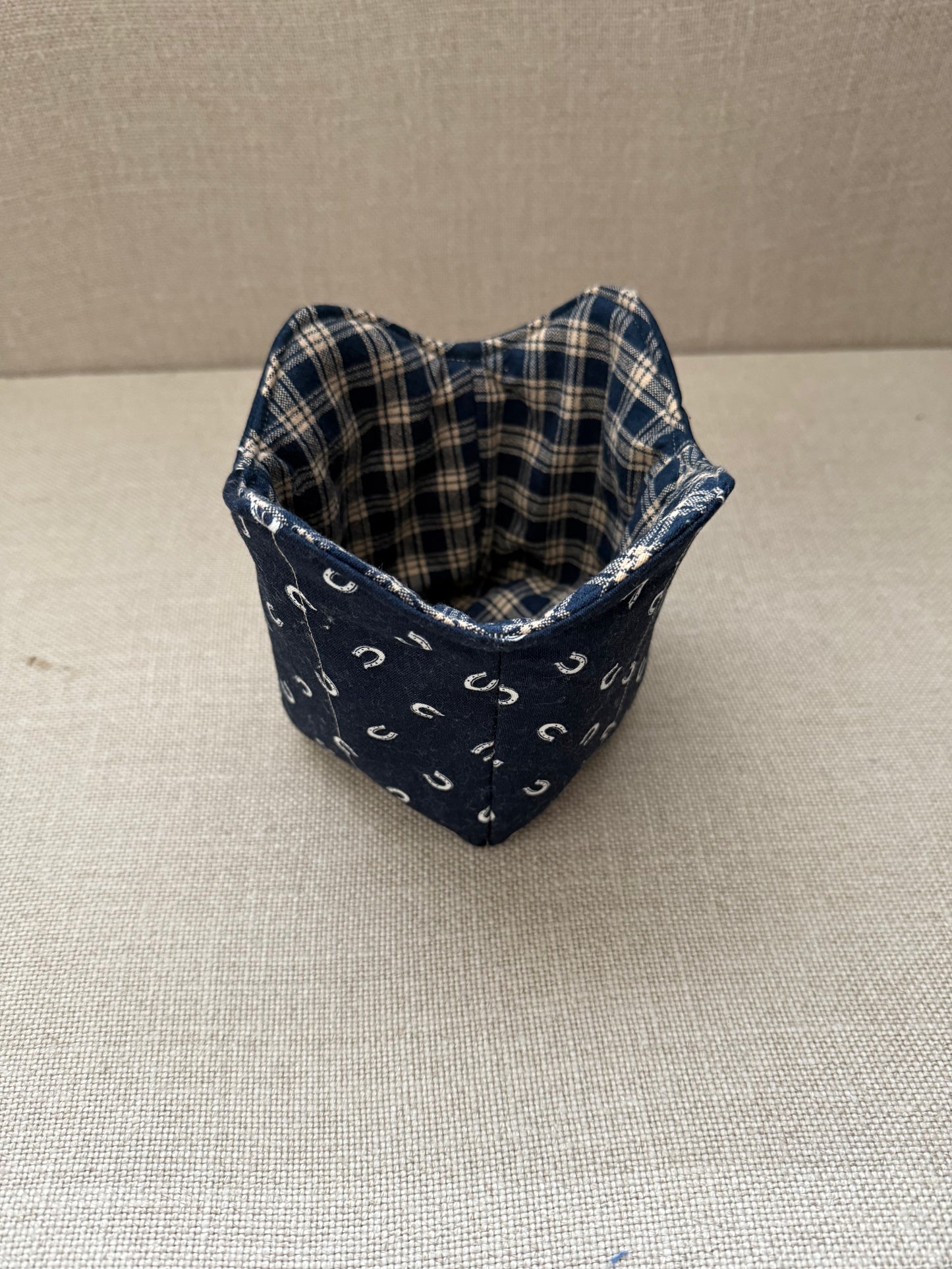 Country Horse Shoe's ~ Ice Cream/Cup a Soup ~Cozy